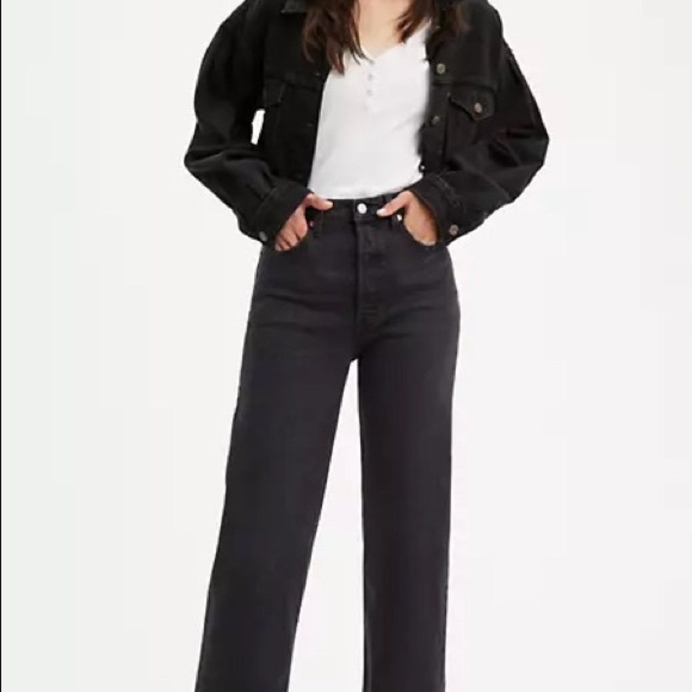 Levi’s Ribcage Ankle Straight